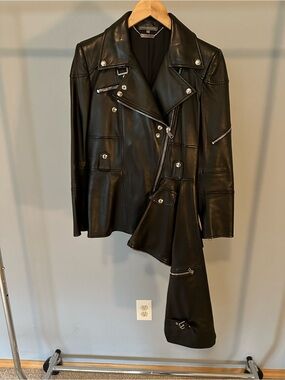 Alexander McQueen F/W 2017 Leather Moto Jacket Mint Condition IT42, US6, Small